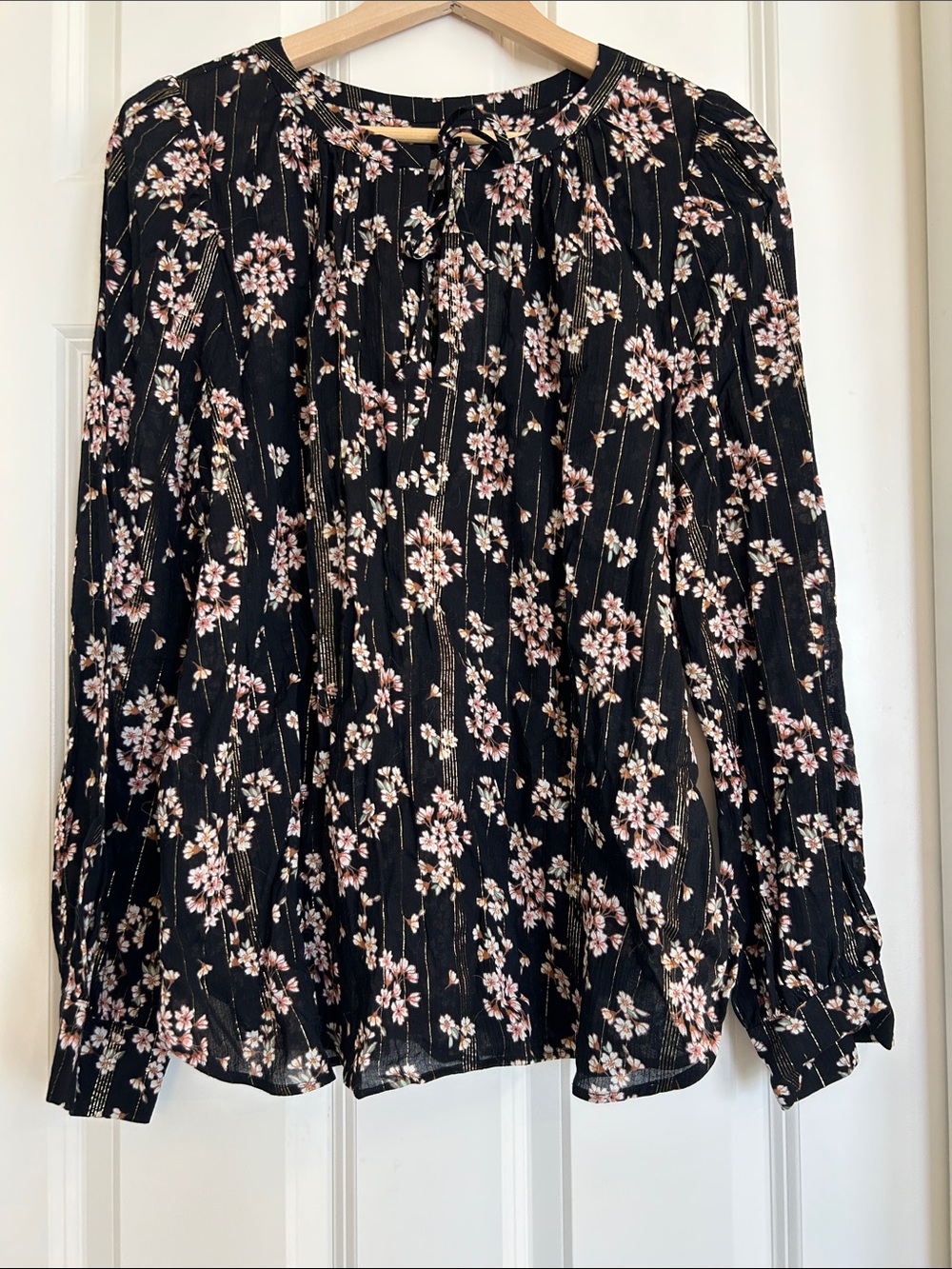 NWT LOFT Shimmer Floral Blouse Size XL Black Gold Metallic Stripe Split Tie Neck